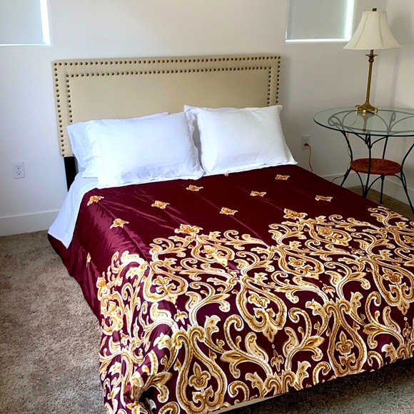 Cal King Bed Ensemble Fairfield Square Collection Bed-in-A-Bag Comforter Set - Picture 4 of 14